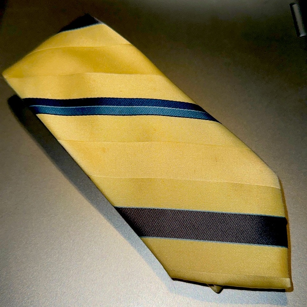 Don Loper Beverley Hills Yellow Striped Tie, Clean.